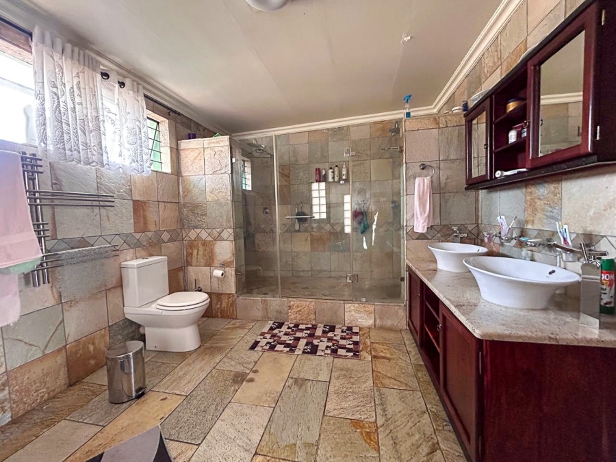 4 Bedroom Property for Sale in Lindequesdrif North West